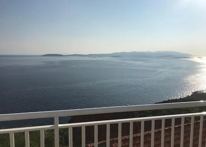 Captain Branko Semesterbostad Orebić