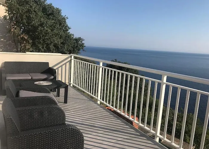 Semesterbostad Captain Branko